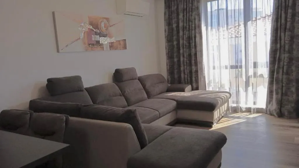 Sea Sunrise Apartment Burgas