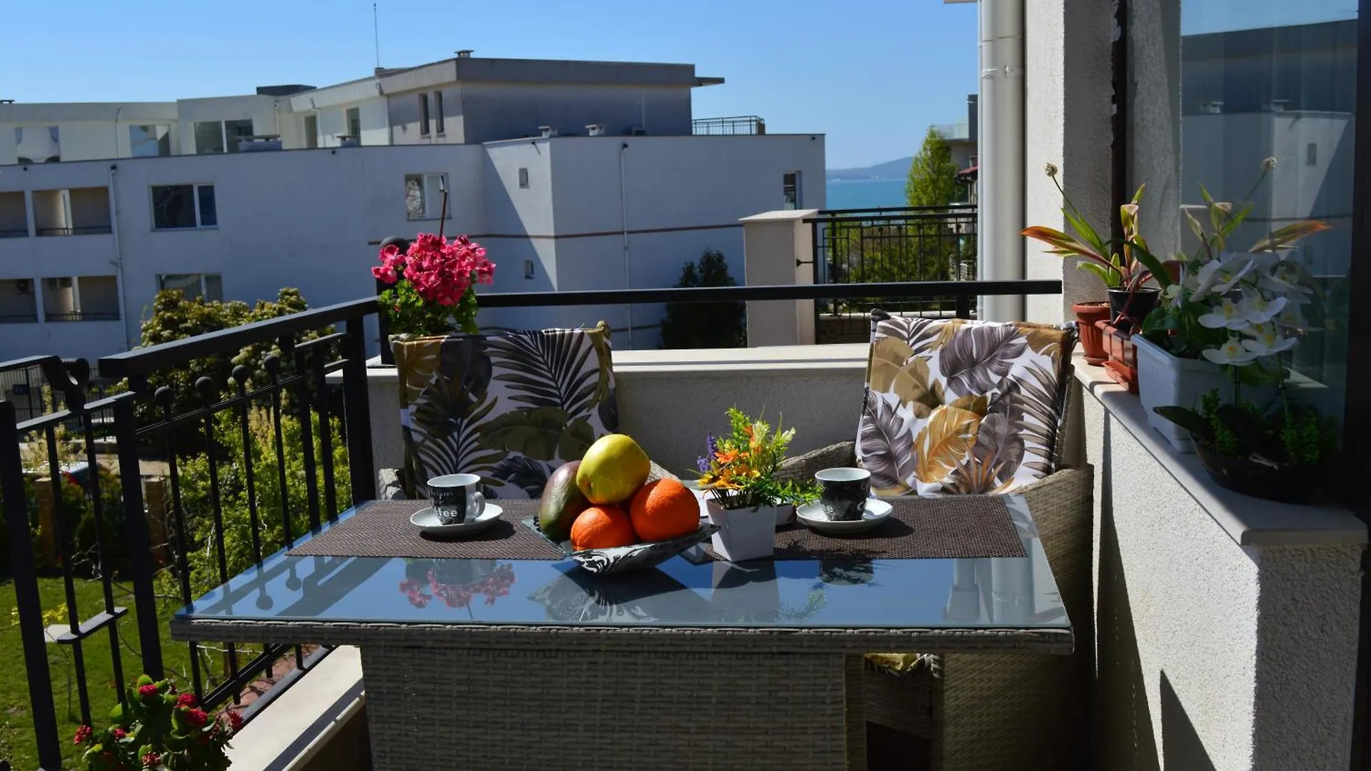 Sea Sunrise Apartment Burgas City