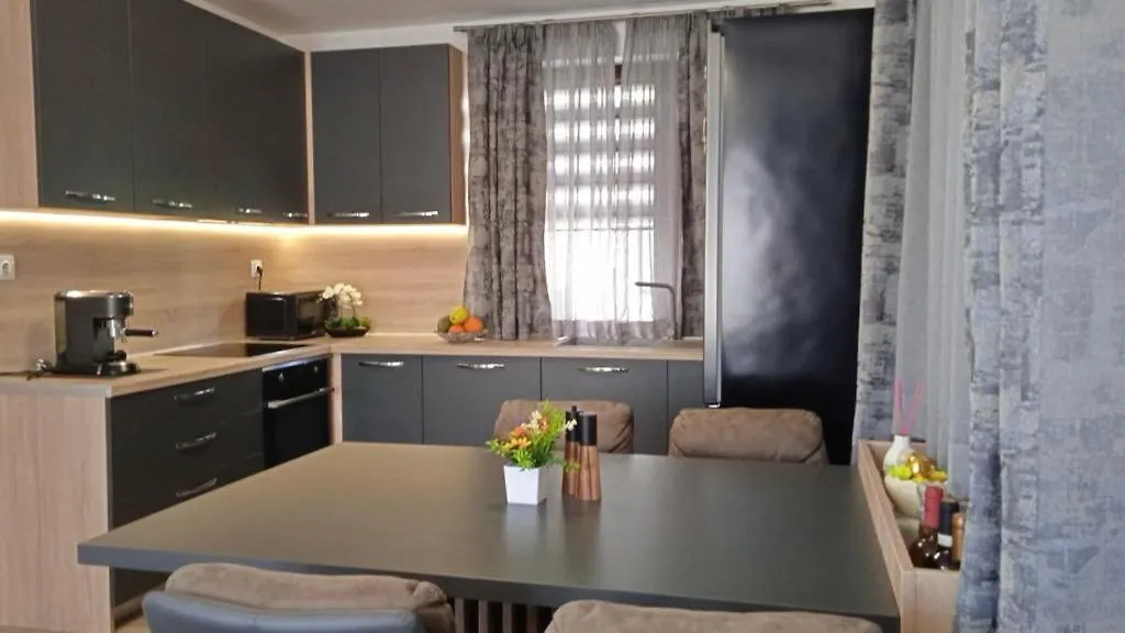 Sea Sunrise Apartment Burgas City