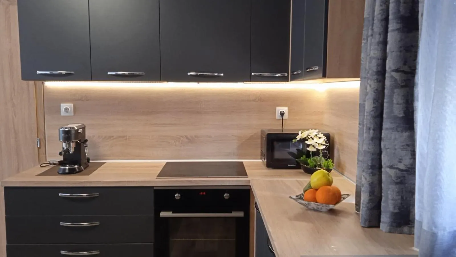 Sea Sunrise Apartment Burgas City